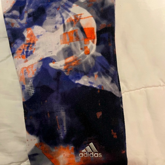 Women’s adidas workout leggings - Picture 3 of 4